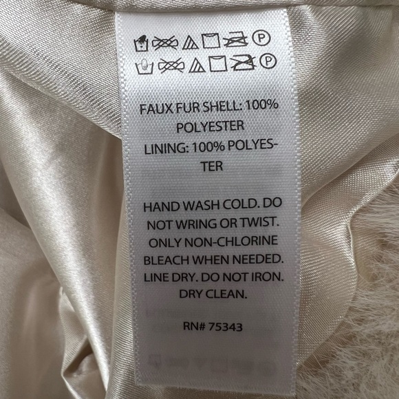 Rachel Zoe New York faux fur vest size Large. Worn once - Picture 6 of 6